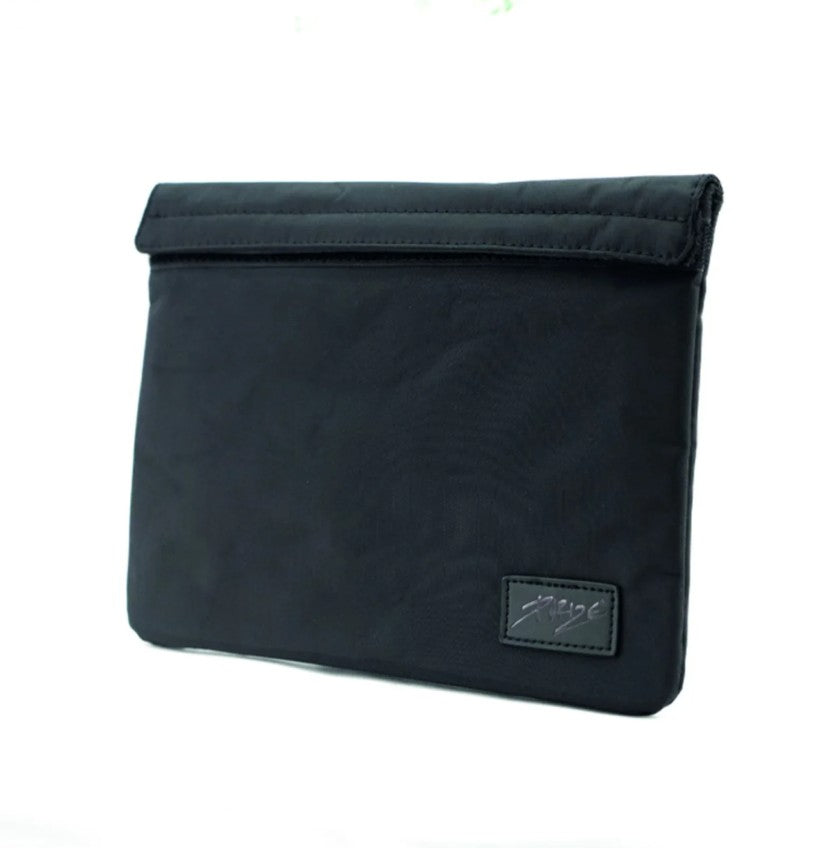 Purize Activated carbon smell proof bag – Medium (1 pc) at Cannabis Clinics Malta