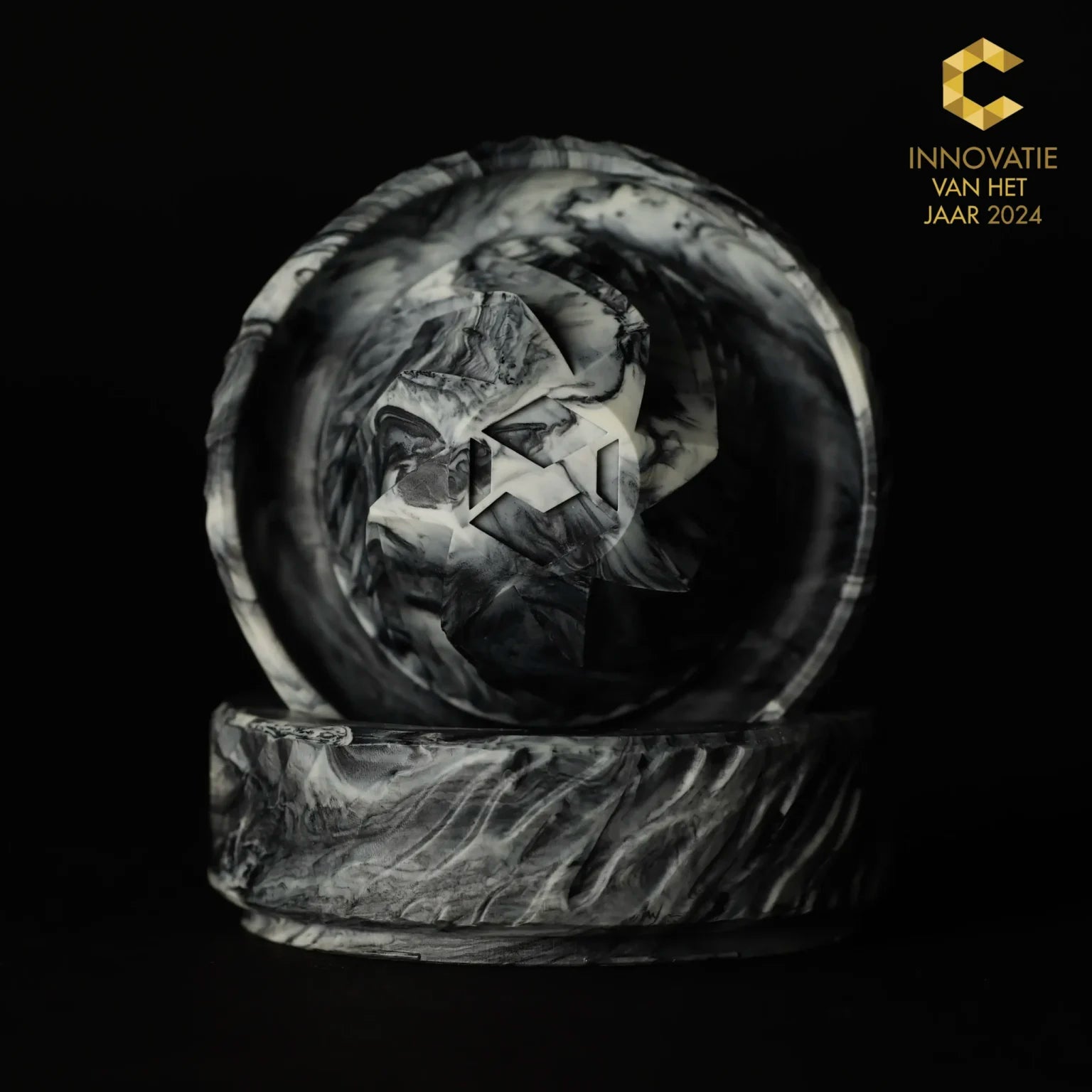 Black Marble Hash Grinder V3.0 – Durable & Stylish Hash Grinder awarded